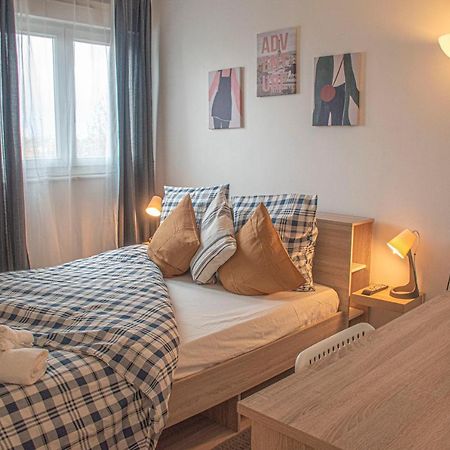 Apartment Villeneuve Stade De France Free Parking Wifi Bagian luar foto